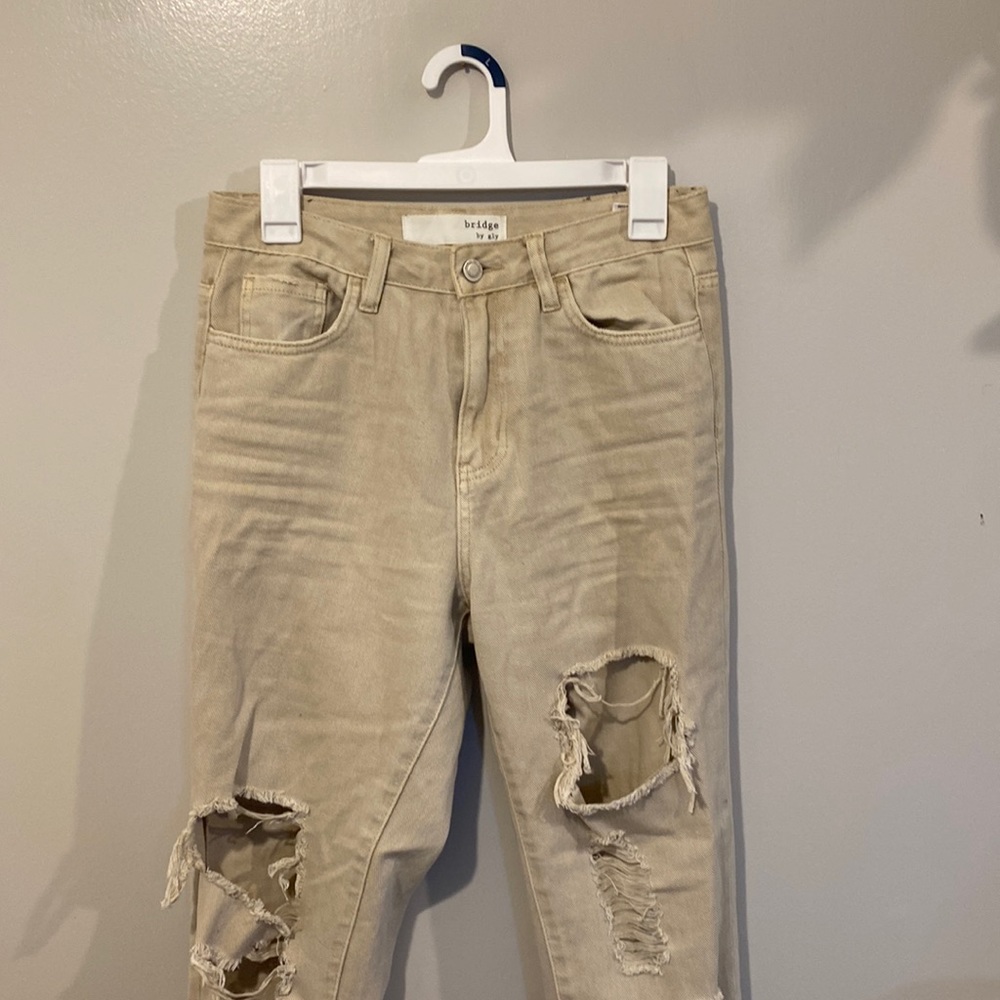 Buckle Tan Mom Jean Size 27